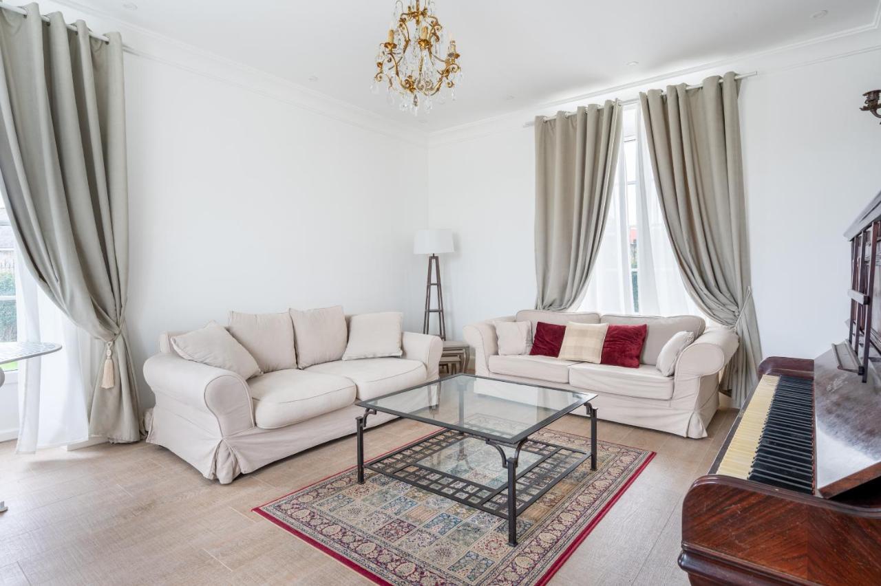 Domaine Les Jardins Darsene Bed & Breakfast Tinténiac Exterior foto